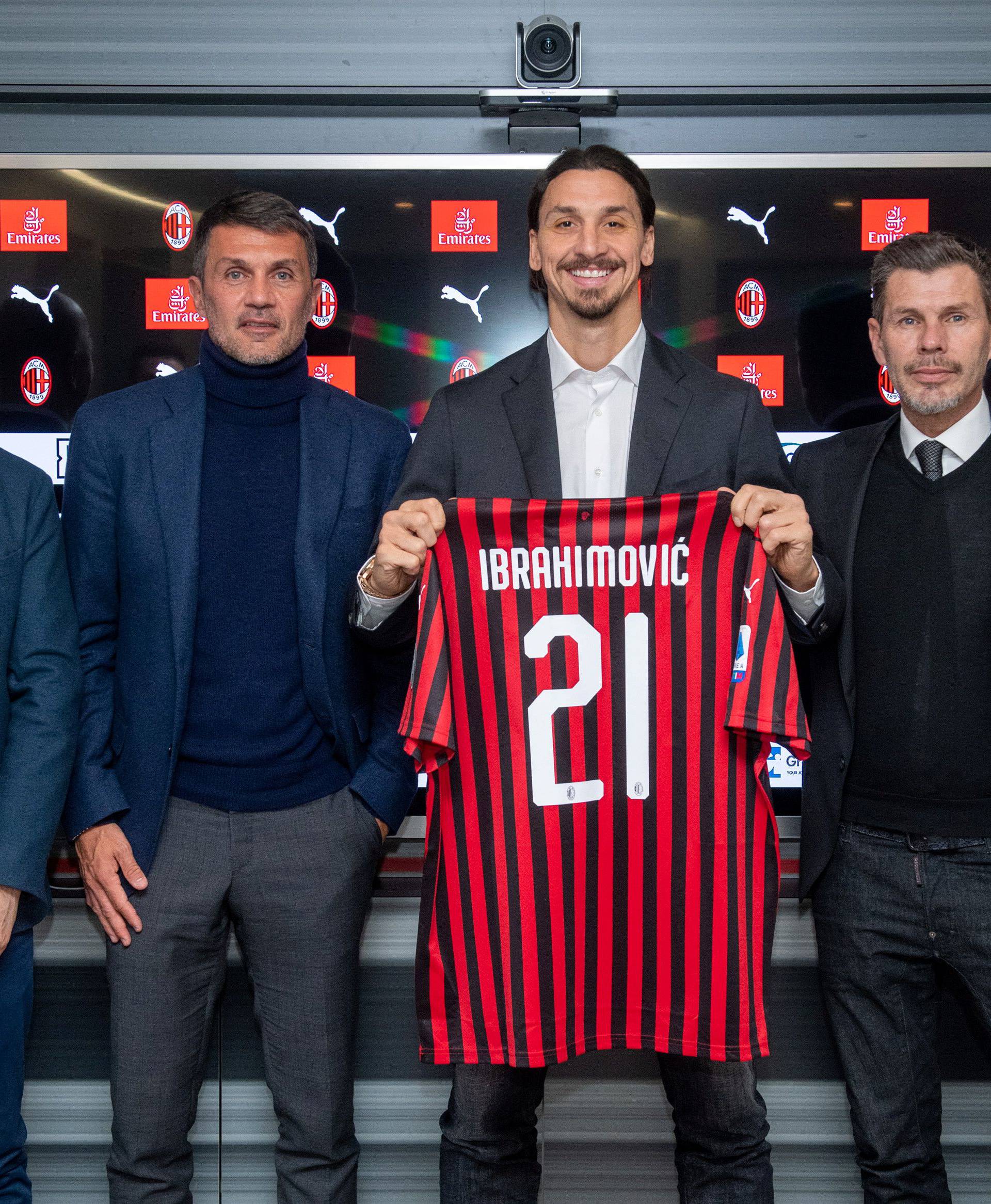 Zlatan Ibrahimovic arrives at Casa Milan