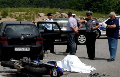 U Gorskom kotaru poginuo motorist u sudaru s autom
