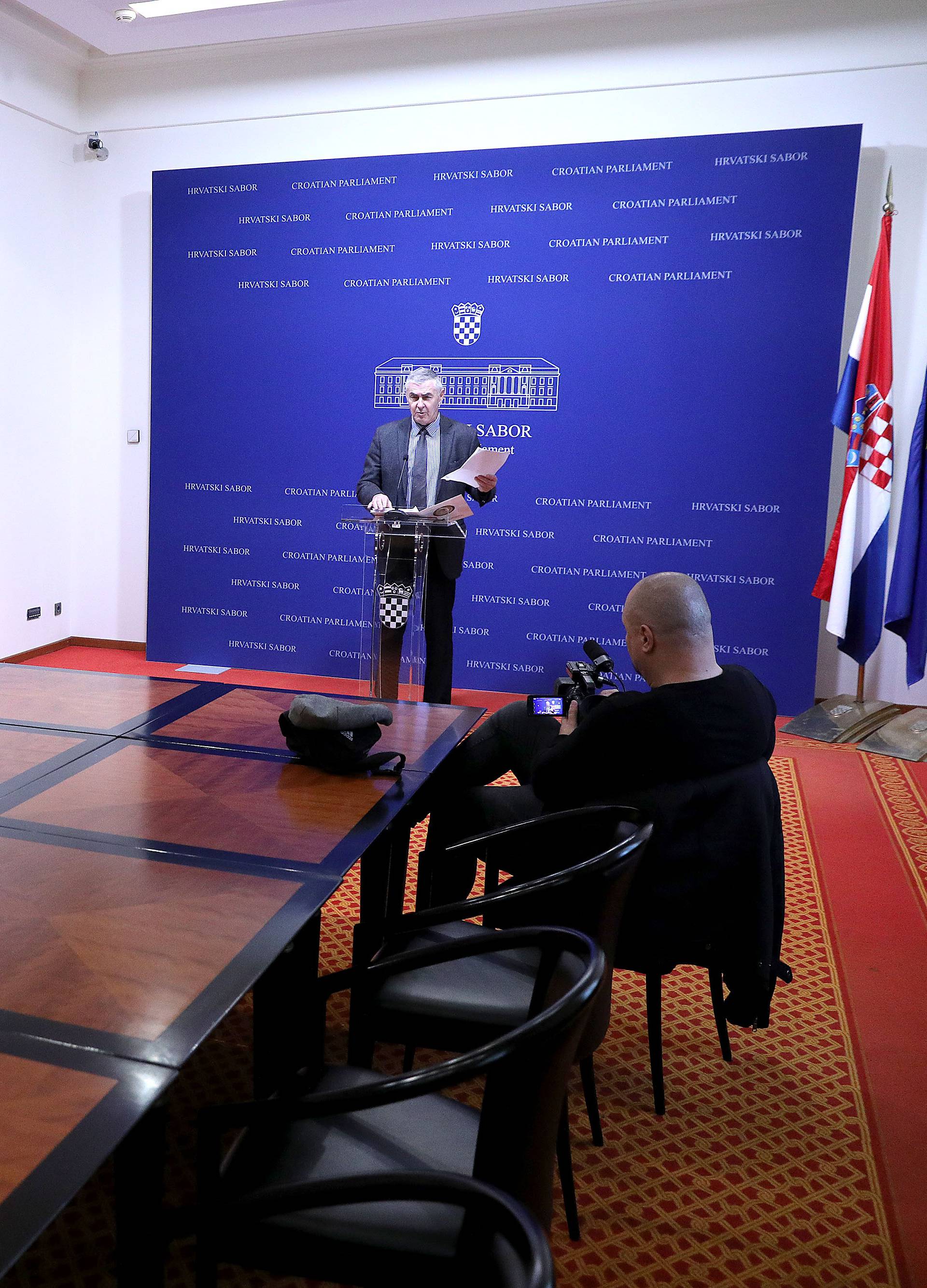 Zagreb: Novinari bojkotirali konferenciju za medije Å½eljka GlasnoviÄa