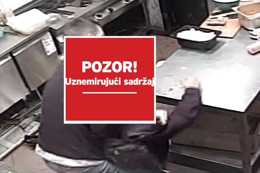 Užasna snimka napada škarama i mesarskim nožem na radnika fast food restorana u Splitu