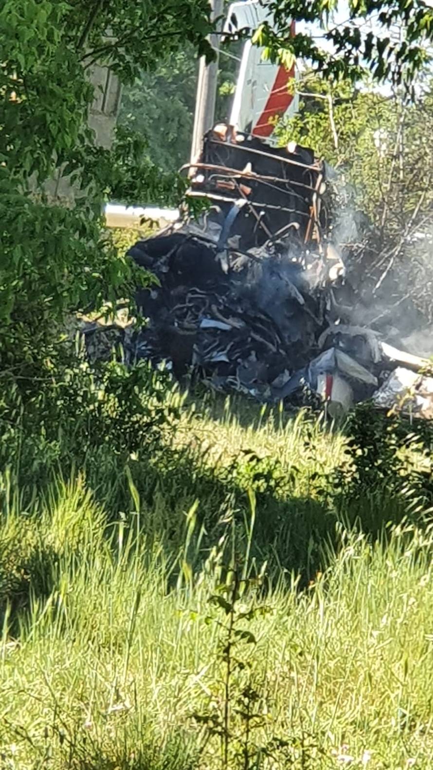 MiG-ovi su padali zbog kvara hidraulike, ali i sudara. U padu školskog aviona poginulo dvoje