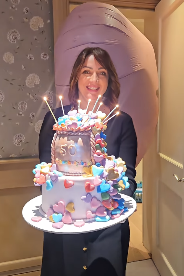 FOTO Mala fešta, raskošne torte i gripa: Evo kako je Gazdina kći proslavila svoj 50. rođendan