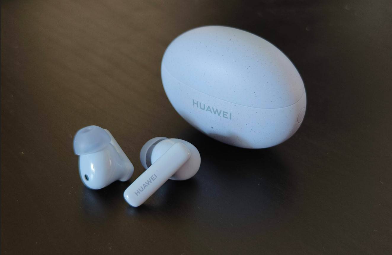 Isprobali smo Huawei Freebuds 5i slušalice: Sjajan spoj cijene i naprednih audio mogućnosti