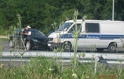 Nije propustio policajce s rotirkama pa su se sudarili