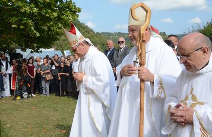 Deseci tisuća hodočasnika na svetoj misi u Ludbregu: 'Nema te ljubavi koja ne razapinje'