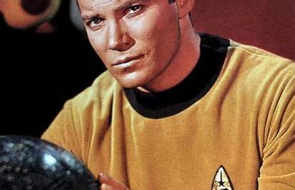 Kapetan Kirk se pokušao ubiti zbog šuštanja u ušima