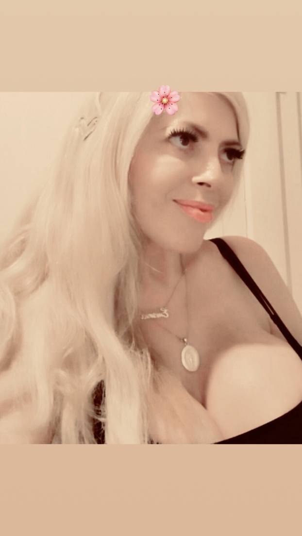 FOTO Sjećate li se violinistice Biance? Okrenula se Bogu, vodi emisiju. Evo kako danas izgleda