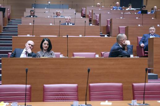 Zadnji radni dan u godini u znaku kaosa: Sabor sutra razmatra 300 amandmana!