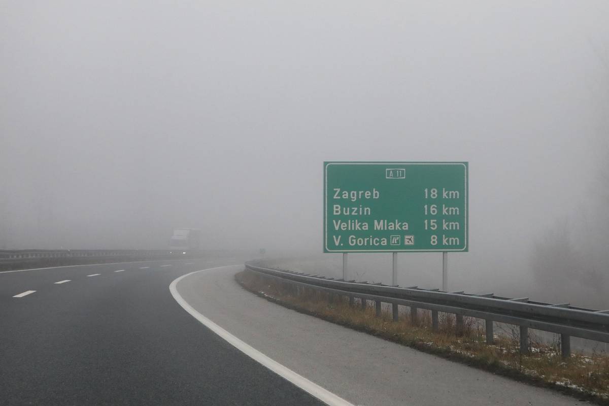 U Hrvatskoj pretežno sunčano, magla u Lici otežava vožnju