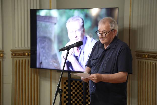 Zagreb: Održana komemoracija za filmskog redatelja Zrinka Ogrestu