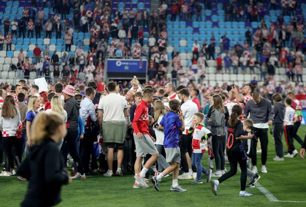 Osijek: Slavlje Hrvatske na stadionu nakon pobjede nad Češkom rezultatom 5:1