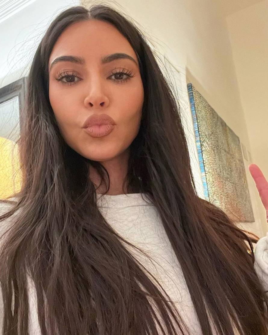 Kardashian se zaljubila 'preko ušiju' u komičara: Presretna je s njime i konačno može biti svoja