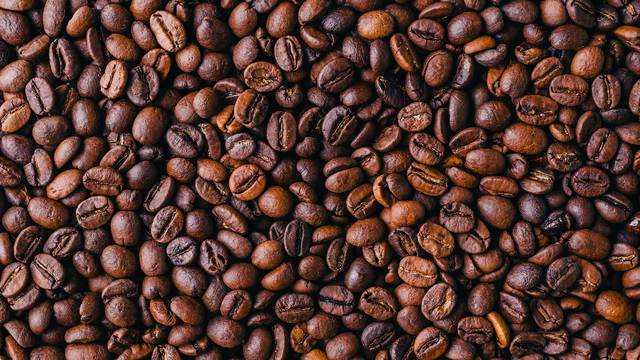 Za sve ljubitelje kafe: Naučite kako trgovati cijenom dionica Starbucksa
