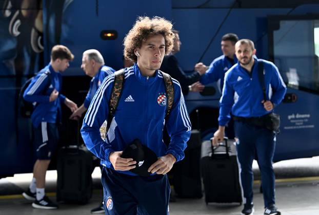 Zagreb: Odlazak igrača GNK Dinamo na uzvratnu utakmicu protiv Sparte