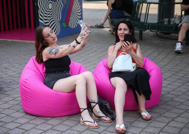 Zagreb: Prvi Festival iluzija na Europskom trgu