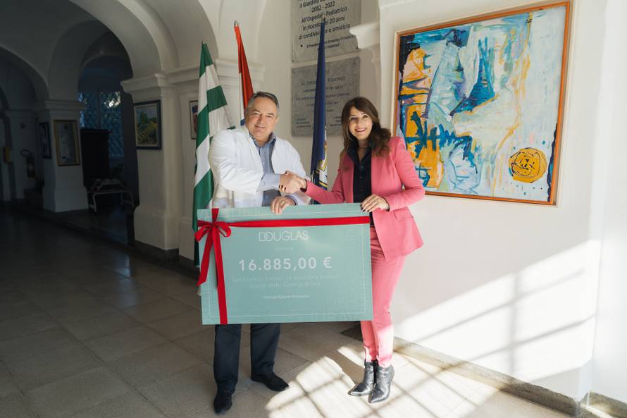Projekt Douglas parfumerija „Darujte ljepotu trenutka“ prikupio 16.885 eur za bolnicu