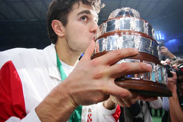 ARHIVA - 2005. Hrvatska teniska reprezentacija osvojila Davis Cup