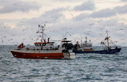 Tragedija u Rusiji: Potonuo je ribarski brod, spasili dvoje od 19 članova posade - 17 nestalih