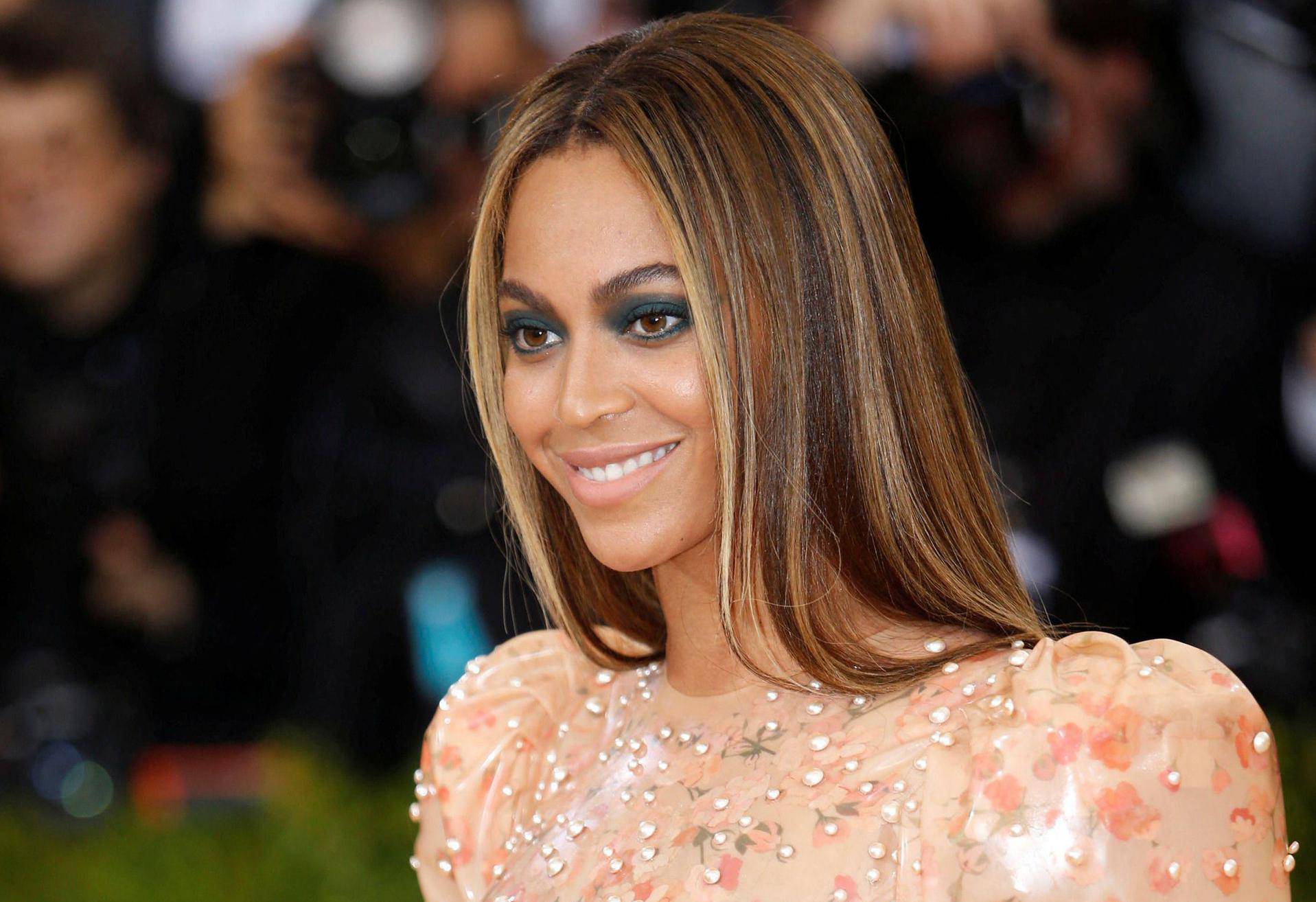 FILE PHOTO: Singer-Songwriter Beyonce Knowles arrives at the Met Gala in New York