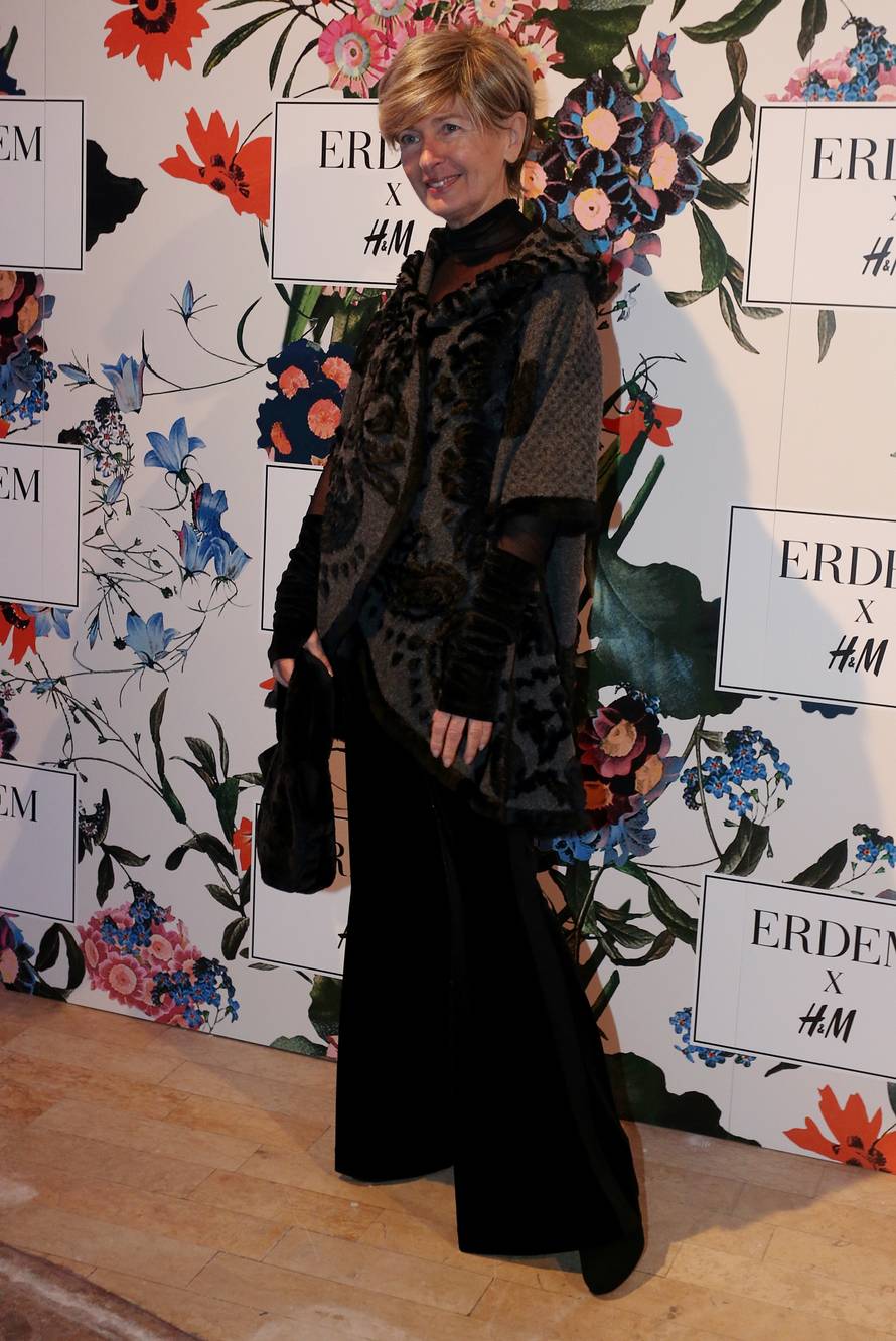 Rozga se isprsila, a Borna je pokazala previše u prozirnom