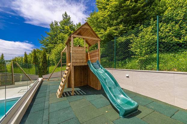 FOTO Luksuz u Gorskom kotaru: Planinska kuća koja mami na bijeg u svim godišnjim dobima