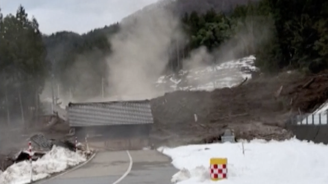 VIDEO Klizište u Japanu gutalo sve pred sobom, ljudi spašavali živu glavu: 'Brzo majko, bježi!'