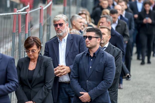 Posljednji ispraćaj Ante Ćorušića na Mirogoju