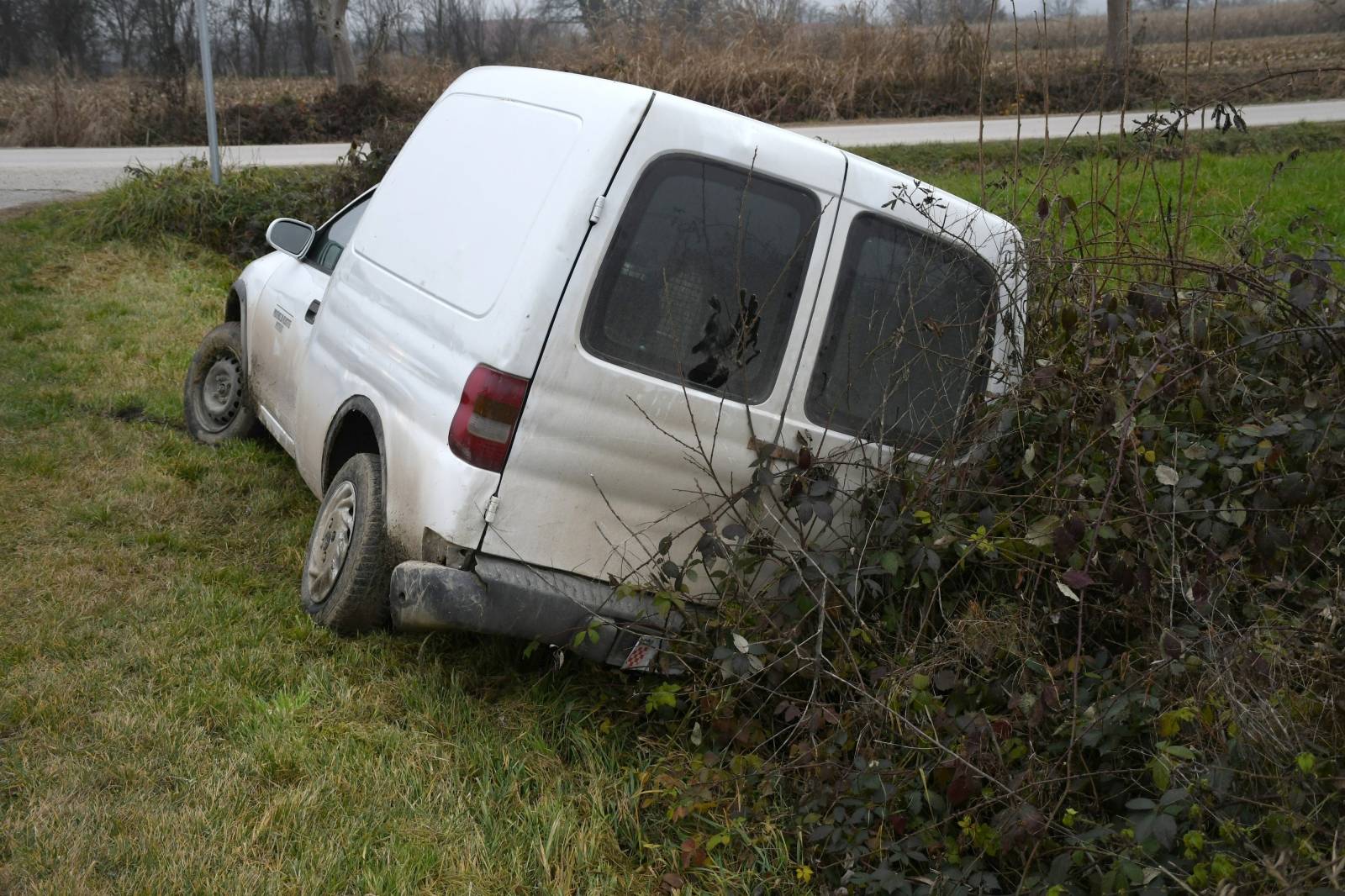 Cirkvena: Automobil uhićenog Nenada Vukašinovića na kojem je rukom napisana registarska oznaka