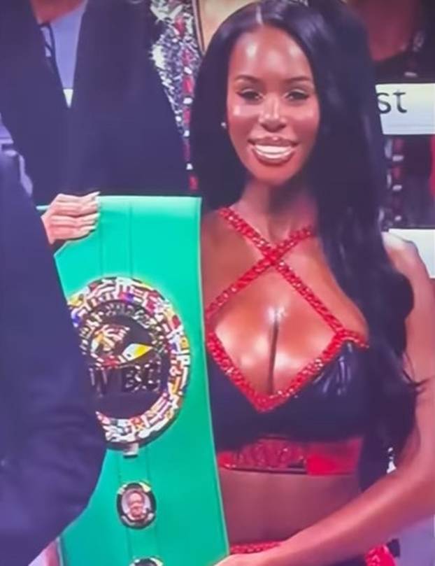 FOTO O ovoj ljepotici iz ringa ne prestaju pričati! Bila je uz bok Tysonu, a ne skida se iz bikinija