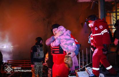 FOTO Užas u Ukrajini: Najmanje 25 mrtvih, Rusi pogodili zgrade