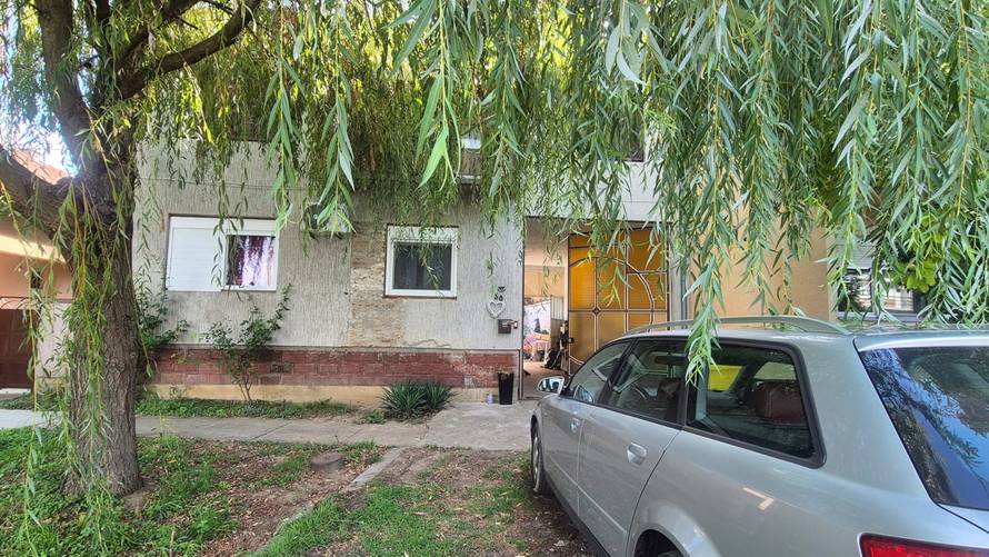 VIDEO 24sata na mjestu strave: Čovjeka doveli u lisicama, ostaci žene pronađeni su u septičkoj?!