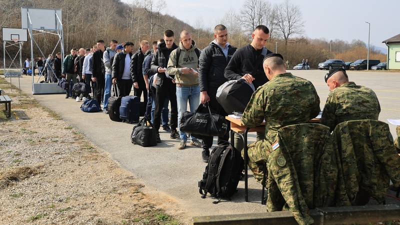 Majka ročnika: 'Vojska mi uzme dijete za rat, a kada se razboli zovu mamicu da dođe po njega'
