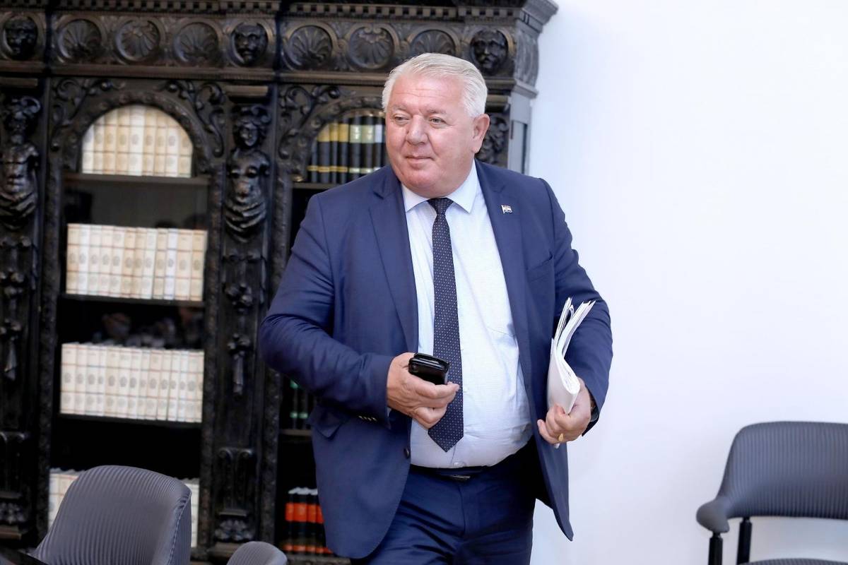 'Pričekajmo DORH, ali ako je Pupovac kriv, neka i odgovora'