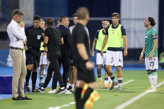 Zagreb: Trener Hajduka Ivan Leko izgubio živce te zaradio isključenje