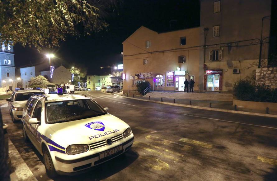 Opljačkao ured za otkup zlata u Šibeniku, policija ga traži