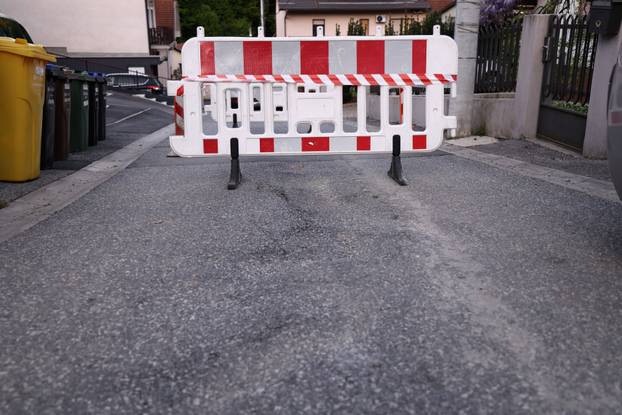 Zagreb: Propao dio ceste u ulici Cerovac