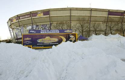 Snježna oluja urušila krov stadiona Minnesote Vikingsa