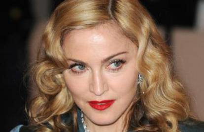 Madonna: Stavili su mi nož na vrat pa su me silovali na krovu