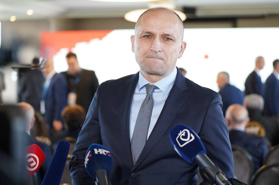 Zagreb: U hotelu Westin održana je konferencija "Sigurnost u BiH"