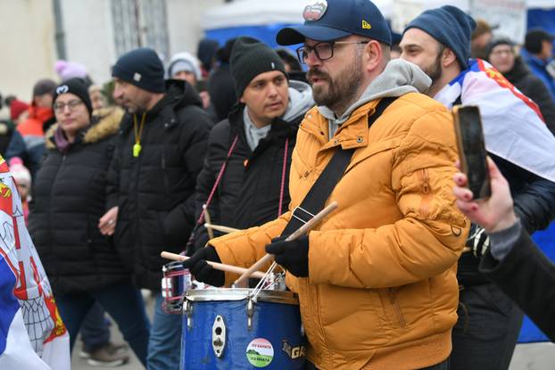 FOTO Ljuti studenti na prosvjedu u Srbiji: 'Svakog se trenutka očekuje da će pasti...'