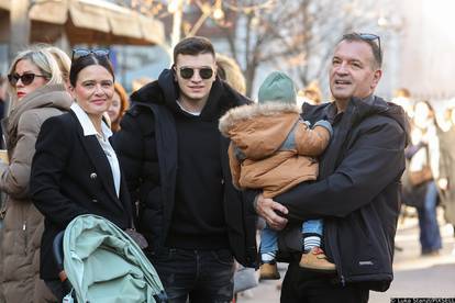 Vili Beroš s obitelji posjetio zagrebačku špicu