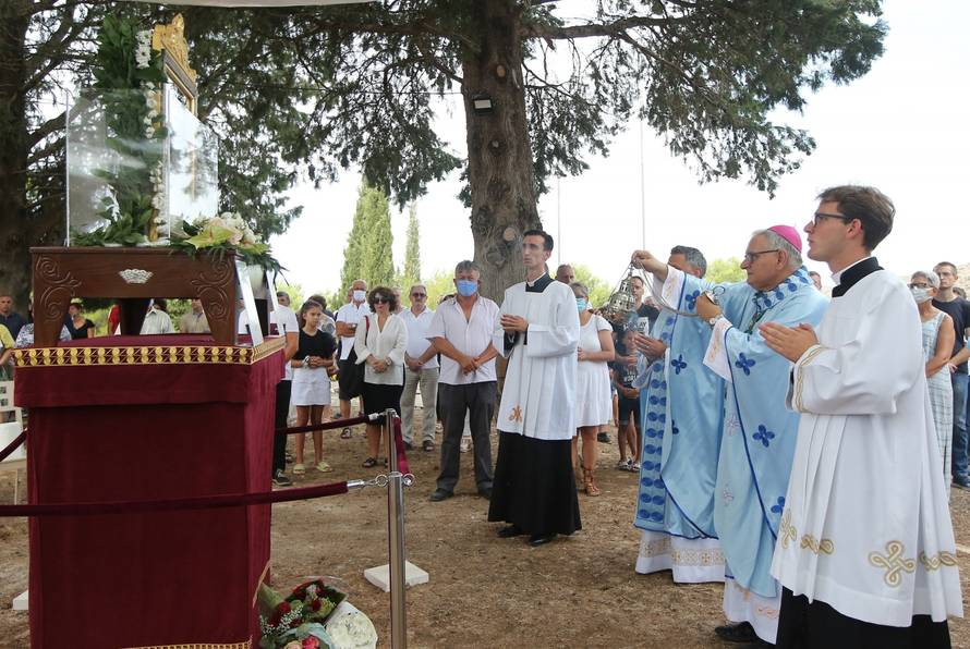 Vrpolje: Uz poštivanje svih epidemiolških mjera obilježen blagdan velike Gospe