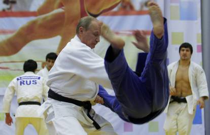 Mačo Putin: Demonstrirao je judo i "razbio" sve protivnike