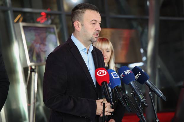 Vukovar: Marijan Pavli&ccaron;ek i Mirela Jankovi&cacute;  o izrazito pozitivnim poslovnim rezultatima Vukovarskog vodotornja