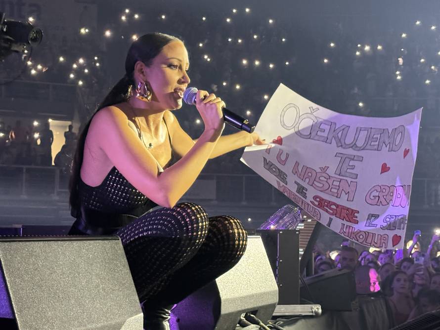 Prijović u Zadru održala čak 40. koncert turneje: Dovela repera pa odjenula izazovni kostim...