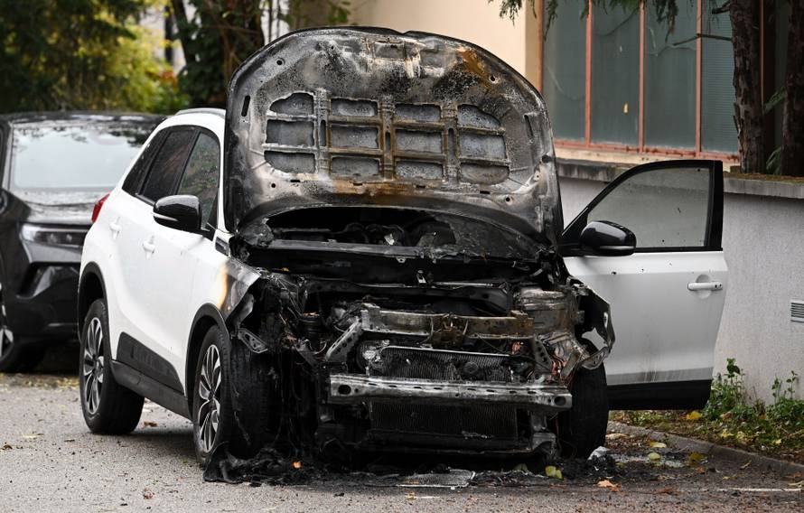 Tijekom noći izgorjela dva automobila na zagrebačkom Jankomiru