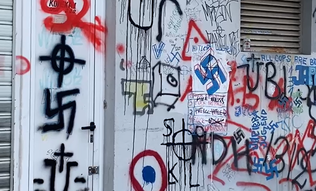 ODVRATNO! Zid mržnje na 'Putu mira': Ovo su ulice u Solinu i Splitu. Pune nacističkih znakova