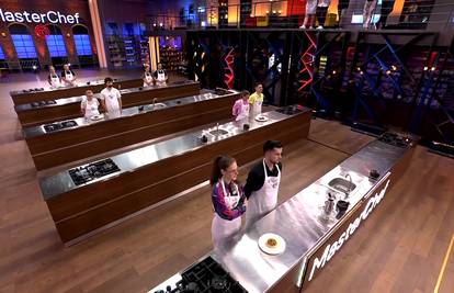 Kandidati 'Masterchefa' čekaju sud žirija: 'Renata radi vatru, ali je ja polijem kantom vode...'