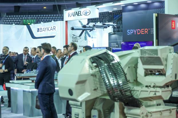 Zagreb: Obilazak Međunarodne izložbe naoružanja i vojne opreme ASDA u Areni zagreb