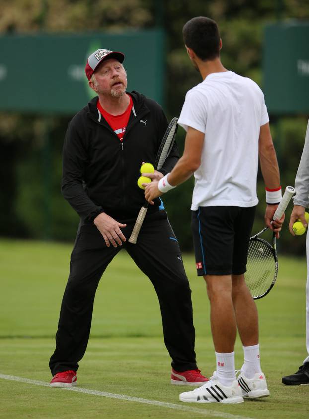 Buckinghamshire: Novak Đoković trenira uoči početka teniskog turnira The Boodles